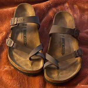 Size 39 Arizona Birkenstocks ✨